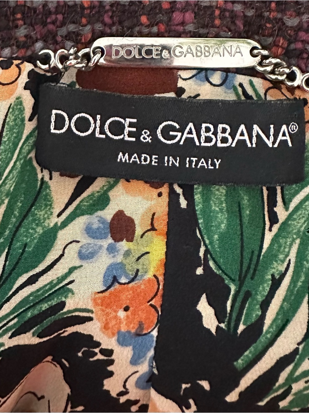 Dolce & Gabbana Burgundy Tweed Blazer w/Floral Ruffle Silk Trim EU 42 US 6 $2500 - Picture 7 of 13